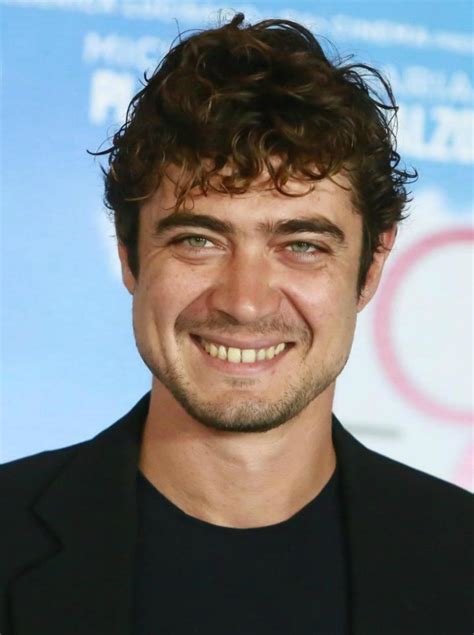 riccardo scamarcio age.